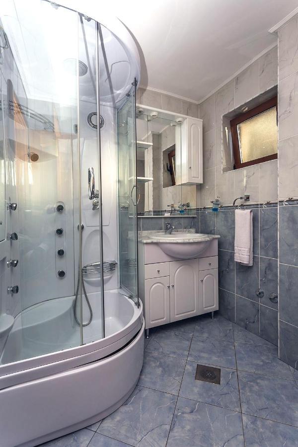 Villa M Dobra Voda Room photo